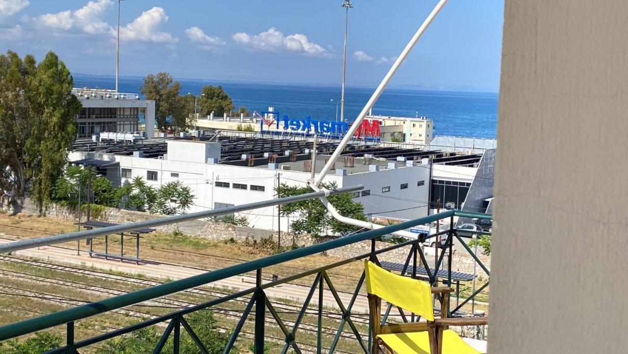 Blue View Appartement Patras Buitenkant foto